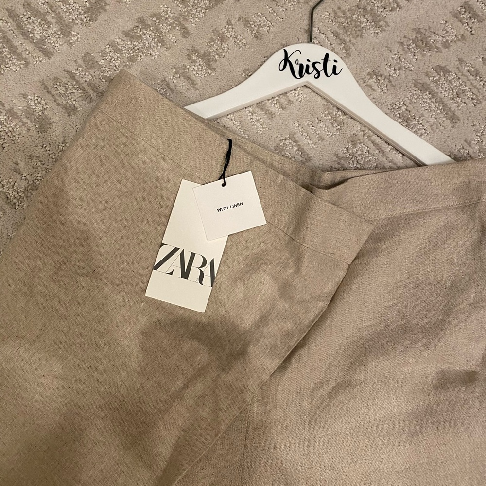 Zara Pants MWT.